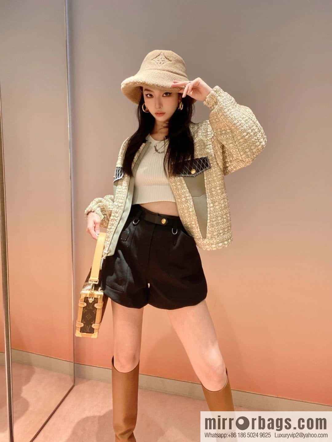 LV 𝑺𝑰𝑫𝑬 𝑻𝑹𝑼𝑵𝑲 Chip Diamond Jump Code Medium Series #M