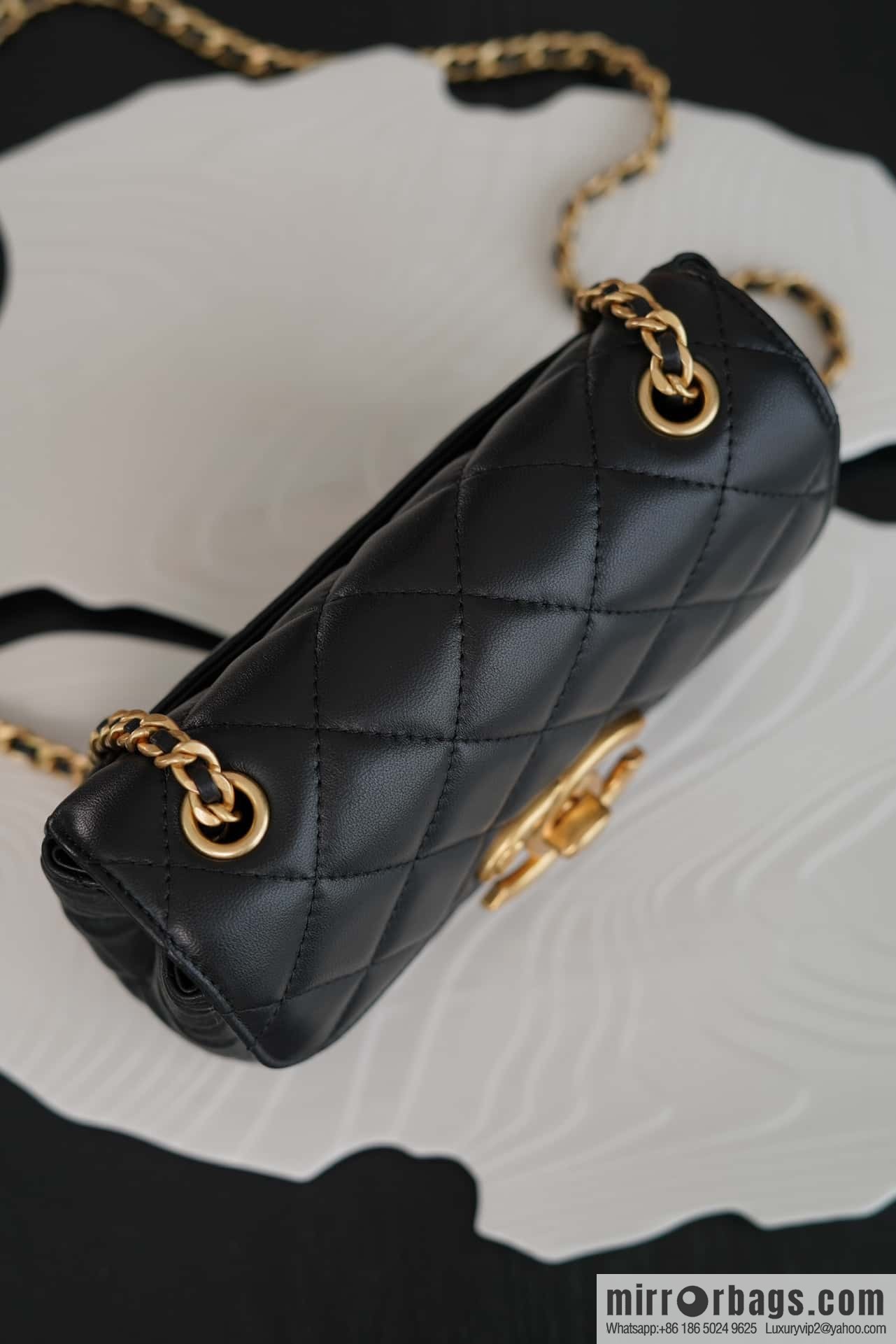 CHANEL Double 𝐂 𝒍𝒐𝒈𝒐 cover bag, black gold, genuine leather AS5026 B17620 94305