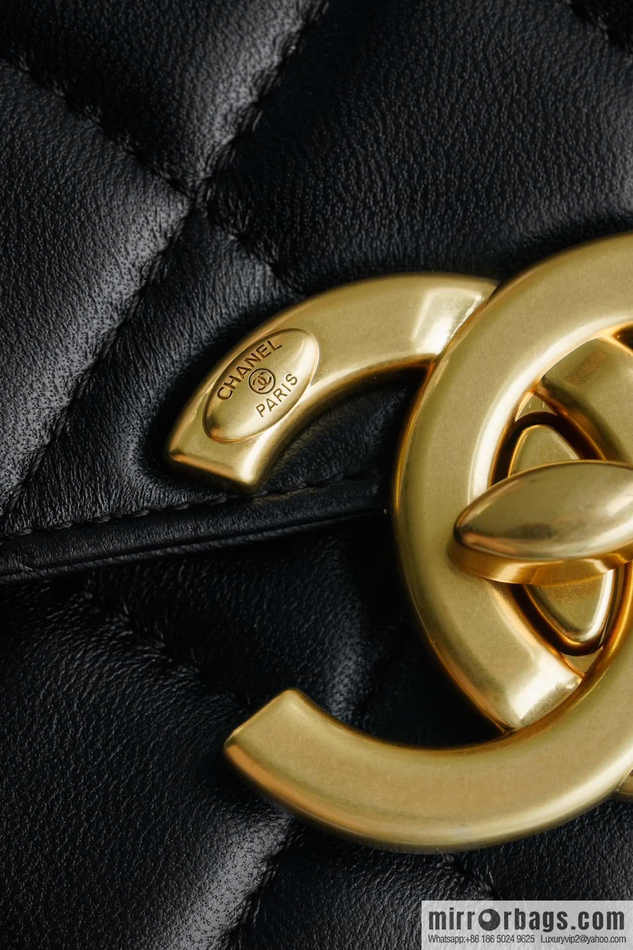 CHANEL Double 𝐂 𝒍𝒐𝒈𝒐 cover bag, black gold, genuine leather AS5026 B17620 94305
