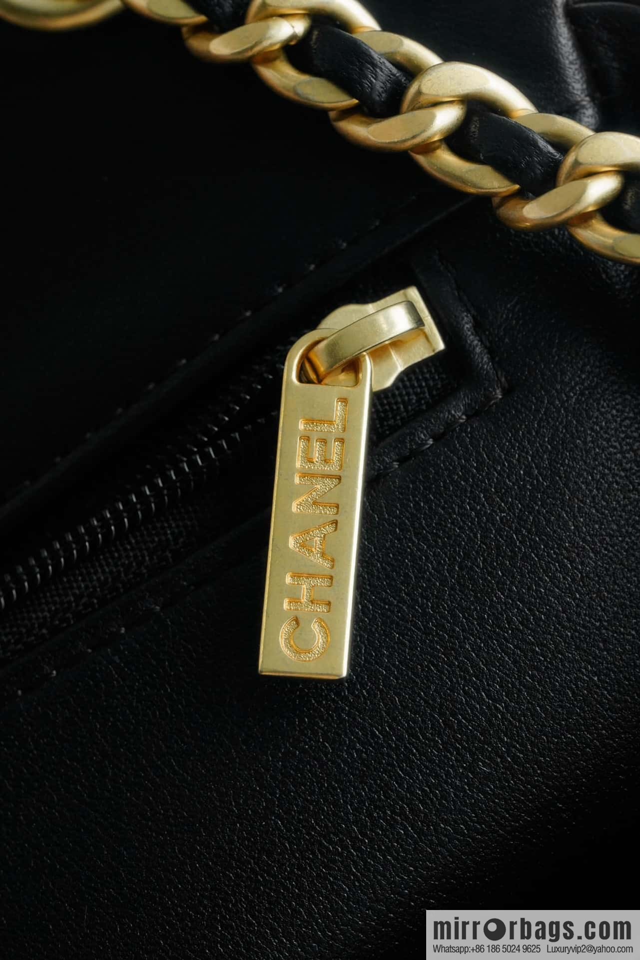 CHANEL Double 𝐂 𝒍𝒐𝒈𝒐 cover bag, black gold, genuine leather AS5026 B17620 94305