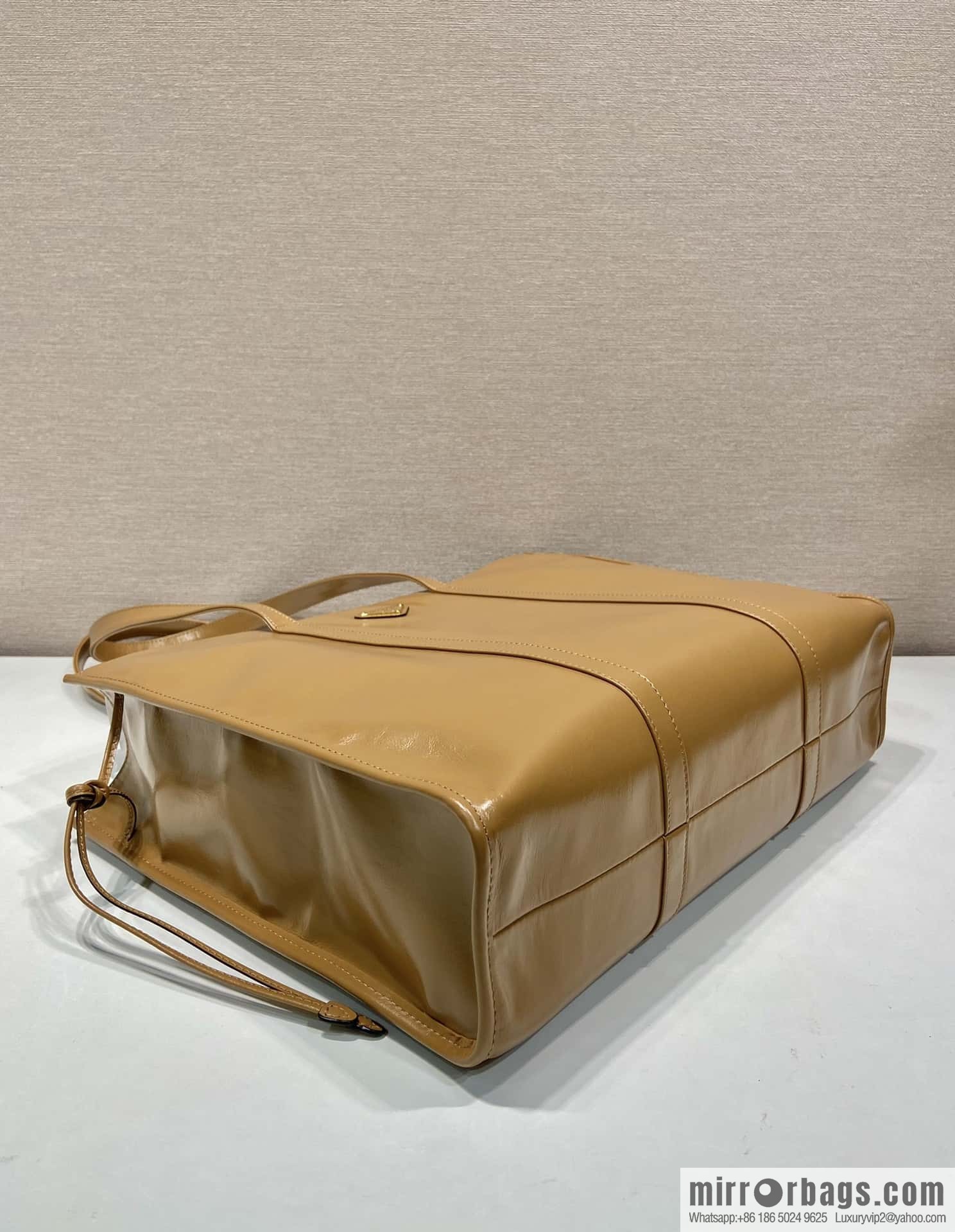 PRADA 🎉 oil wax tote bag 🎉 1BG460 caramel color