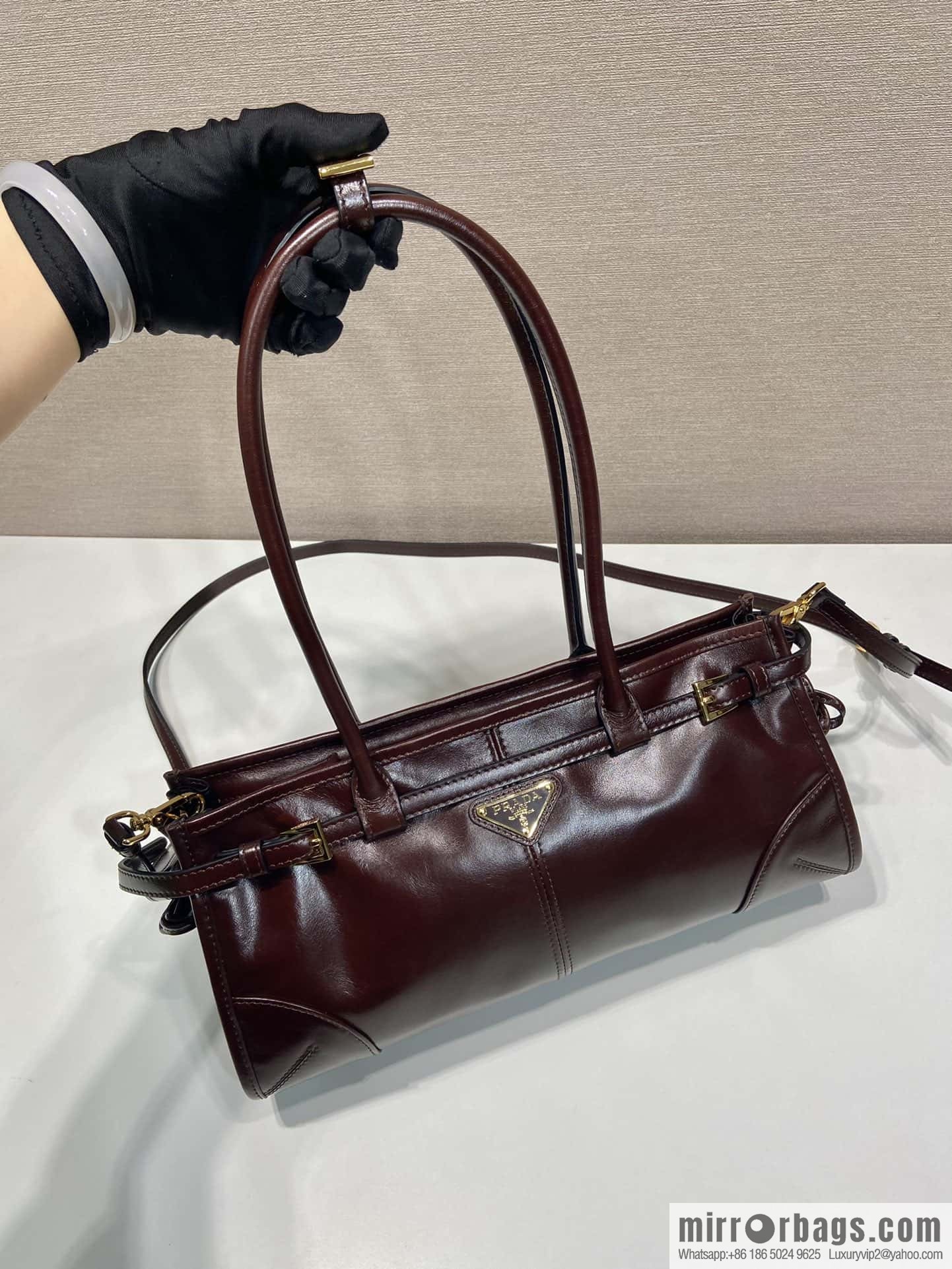 PRADA 🎉 LusSo lf oil wax leather 🎉 1BA426 small new color 🎉🎉 burgundy