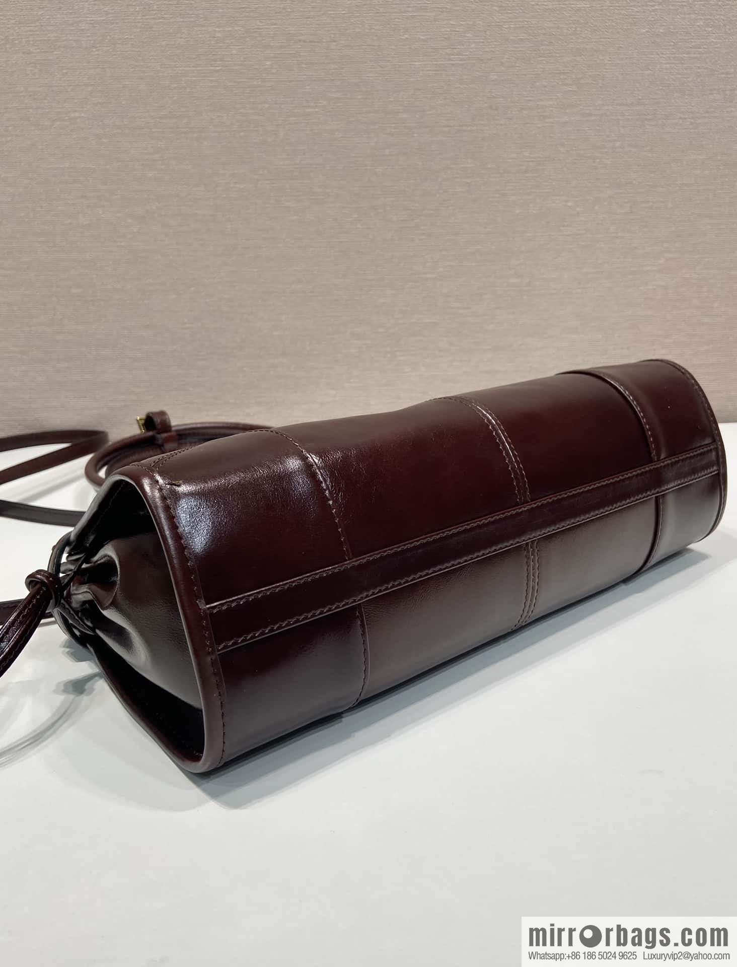 PRADA 🎉 LusSo lf oil wax leather 🎉 1BA426 small new color 🎉🎉 burgundy