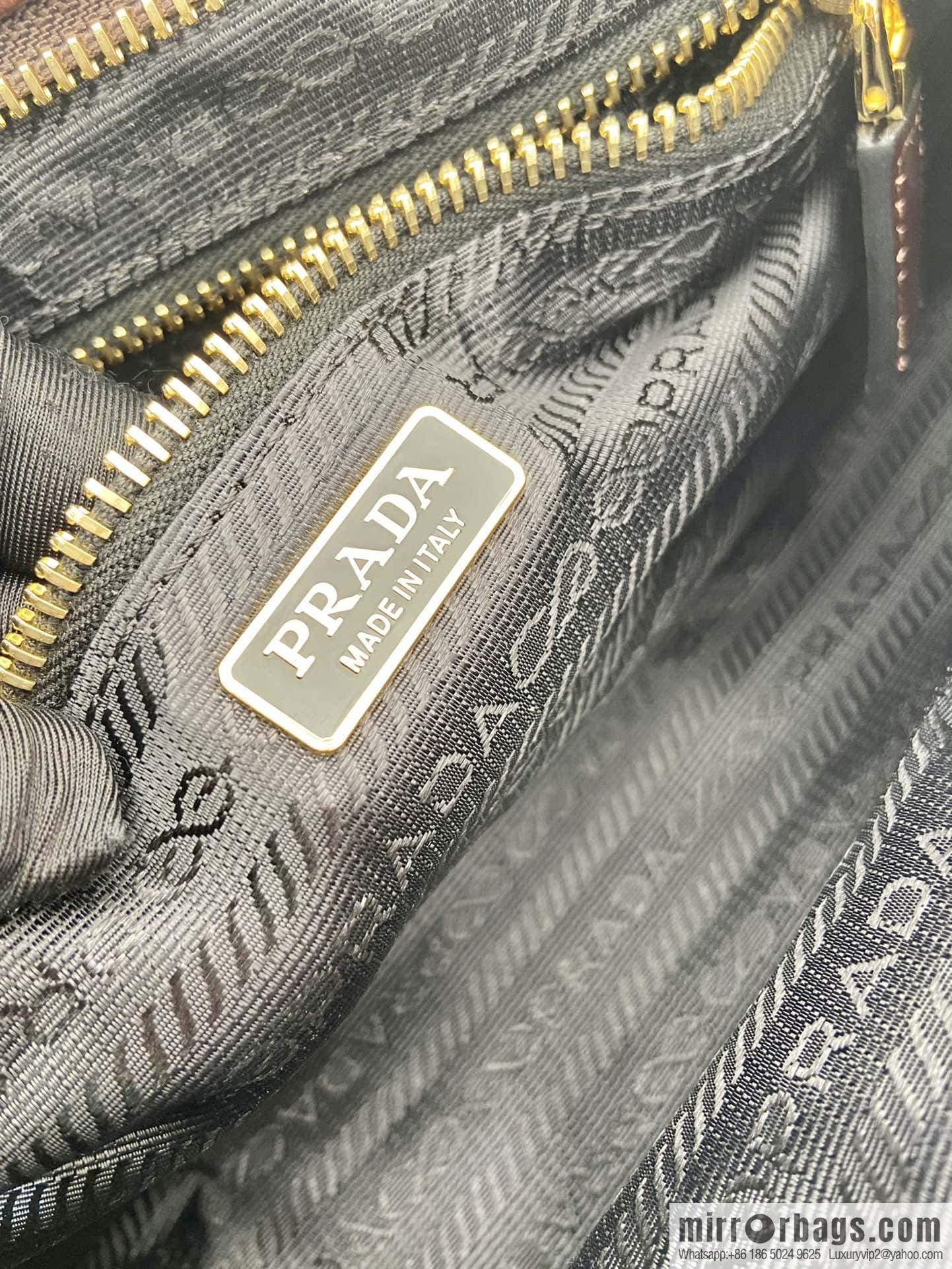 PRADA 🎉 LusSo lf oil wax leather 🎉 1BA426 small new color 🎉🎉 burgundy