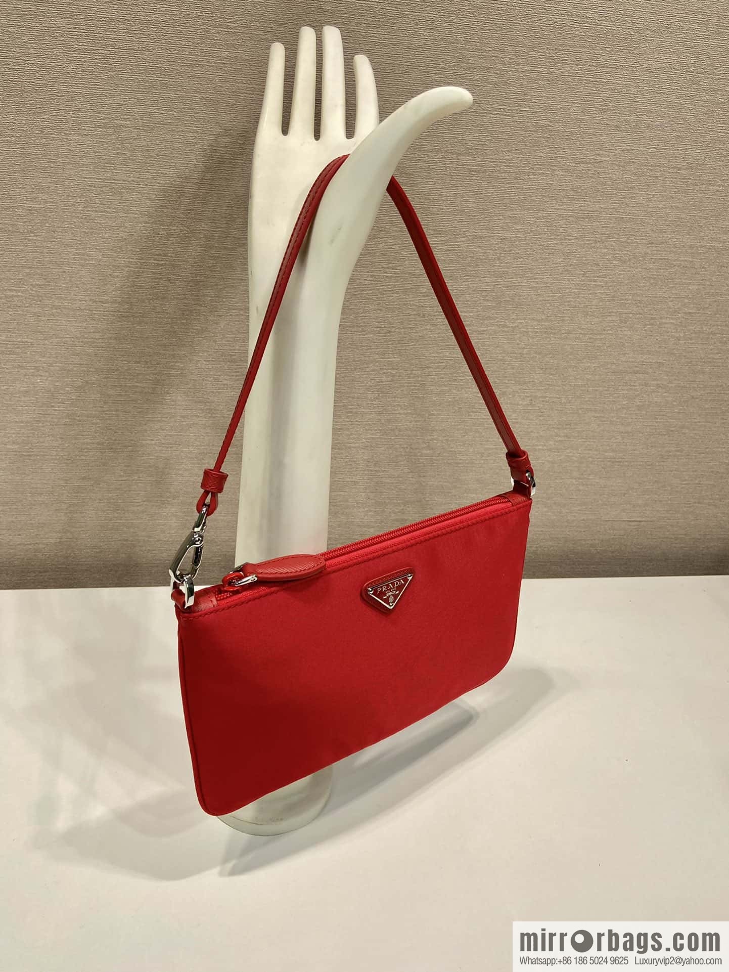 PRADA 🎉 new armpit bag 🎉 1NI545 🎉🎉 red