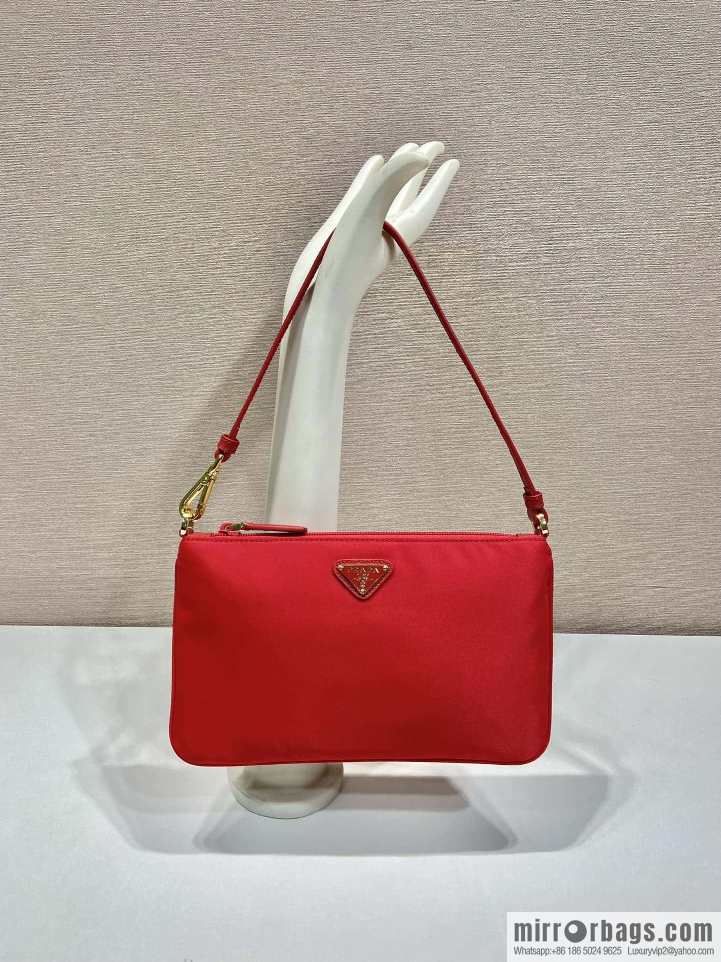 PRADA new armpit bag 🎉🎉 1NI545/K gold new 🎉🎉 red