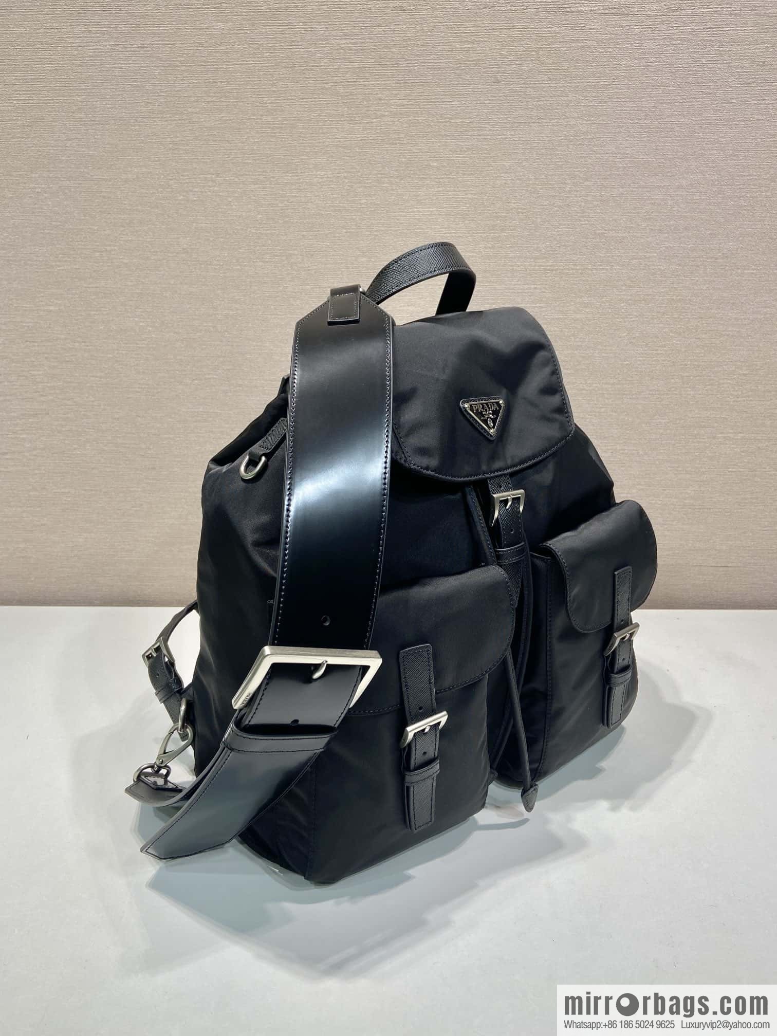 PRADA 🎉 new backpack 🎉 2VZ110 bright shoulder back🎉🎉