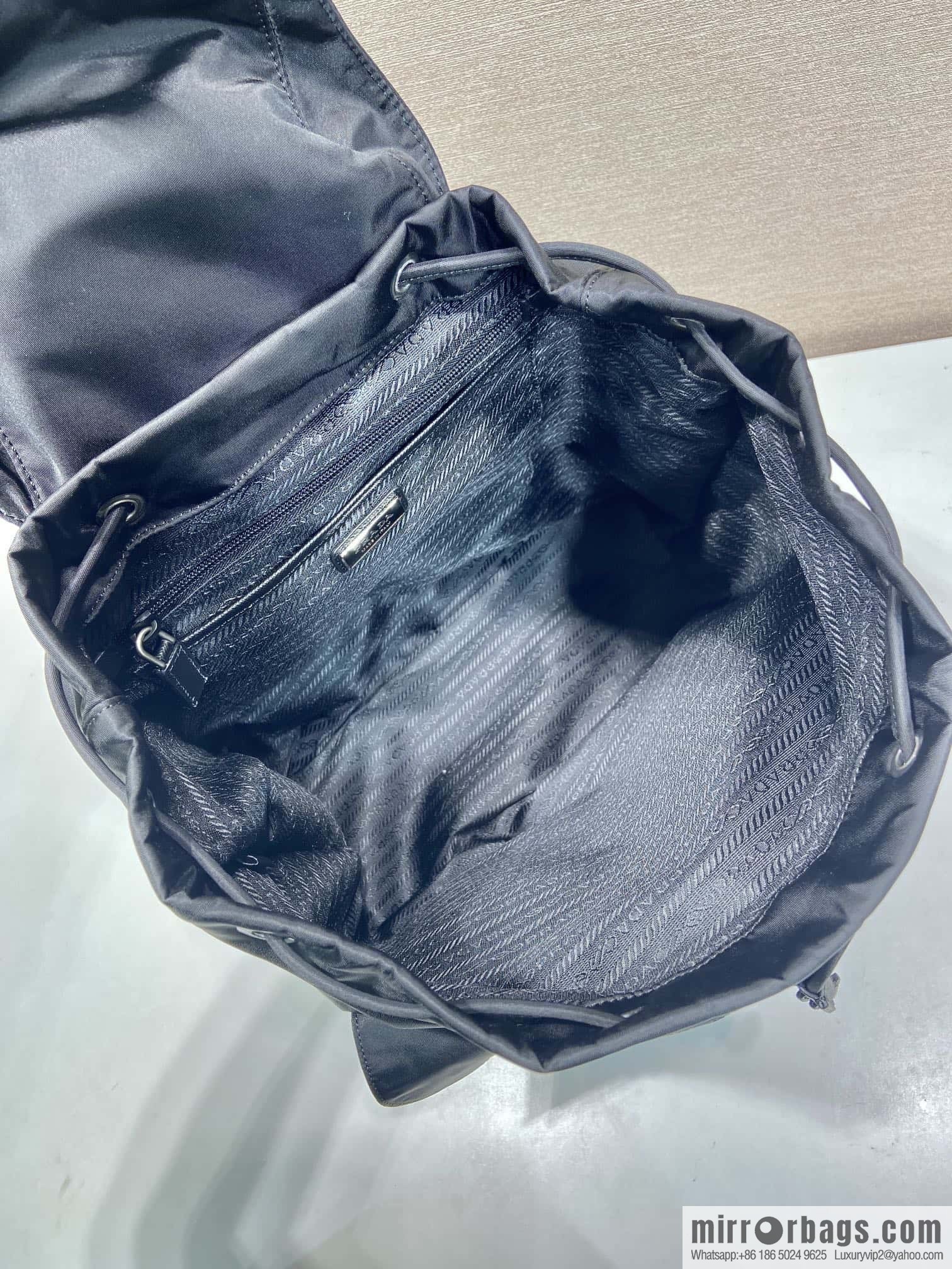 PRADA 🎉 new backpack 🎉 2VZ110 bright shoulder back🎉🎉