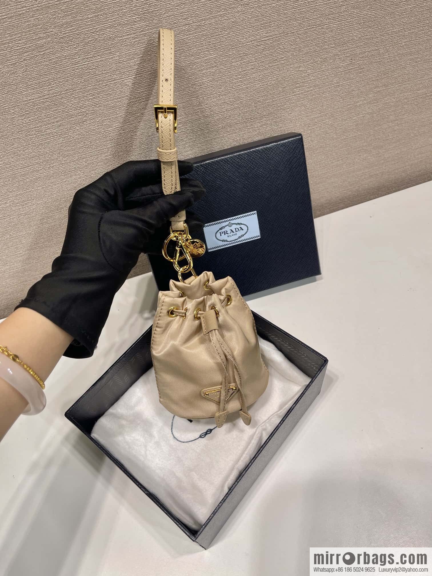 PRADA 🎉 mini bucket bag 🎉 1TT202 new 🎉🎉 grey