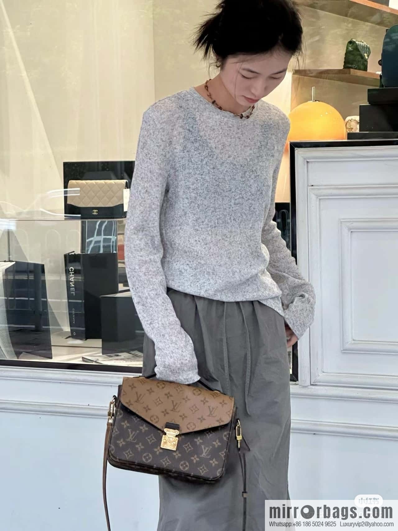 LV ππππππππ πππππ chip rhombus code messenger bag series M44876