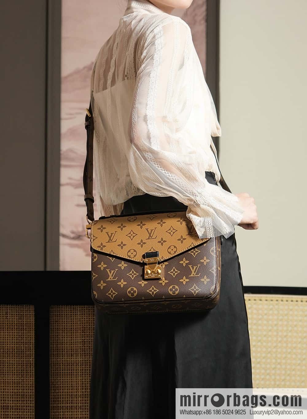 LV ππππππππ πππππ chip rhombus code messenger bag series M44876