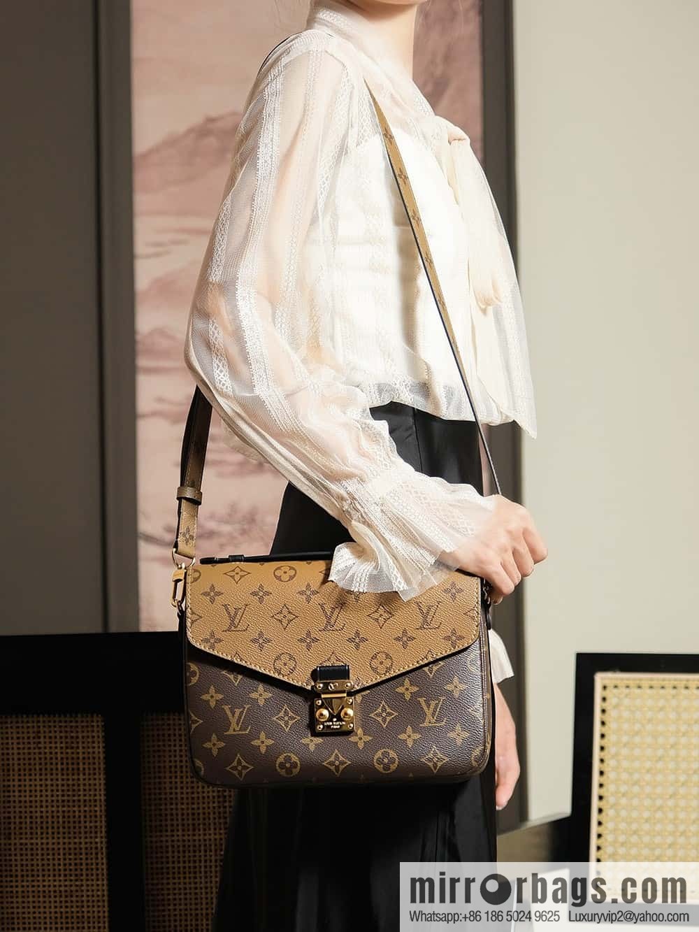 LV ππππππππ πππππ chip rhombus code messenger bag series M44876