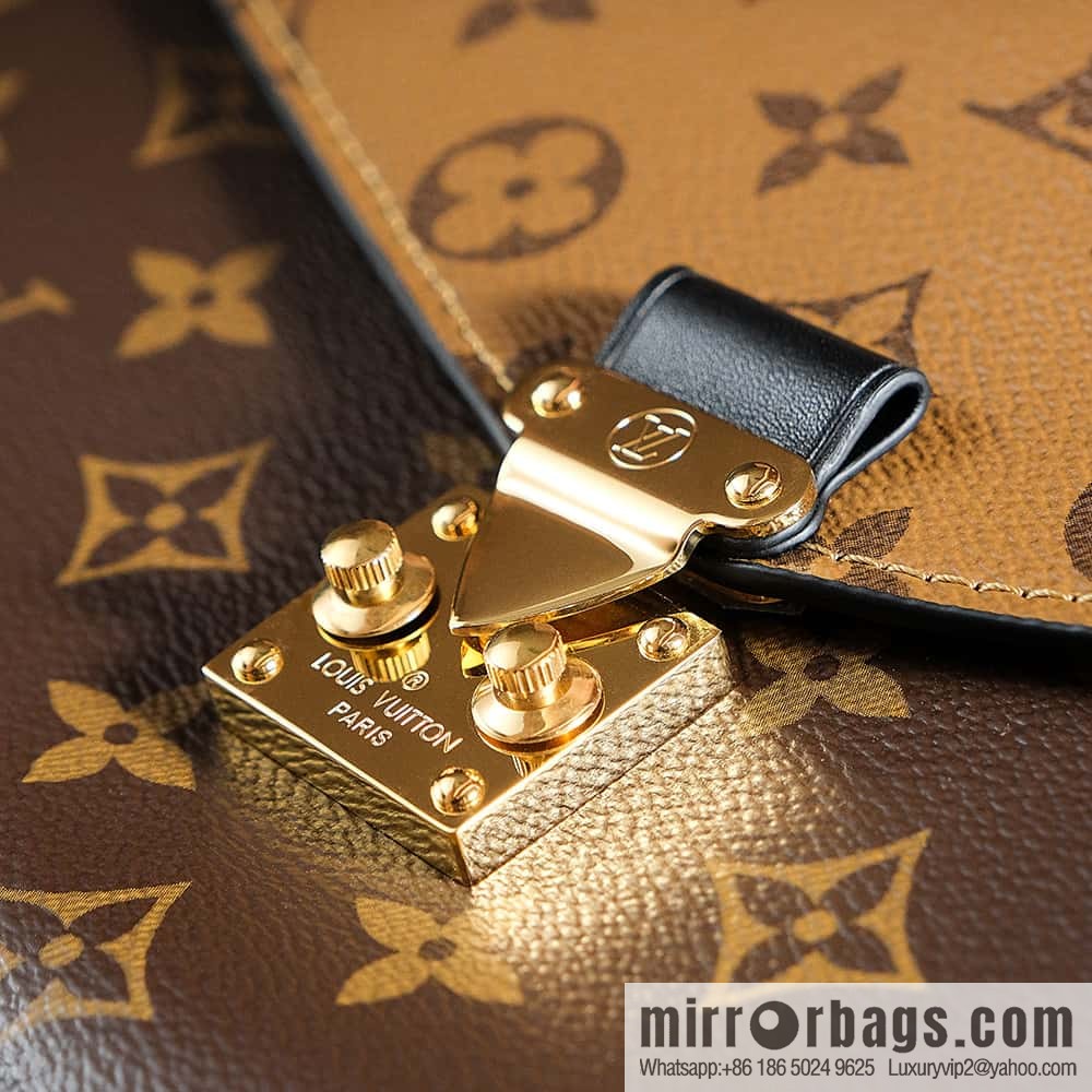 LV ππππππππ πππππ chip rhombus code messenger bag series M44876