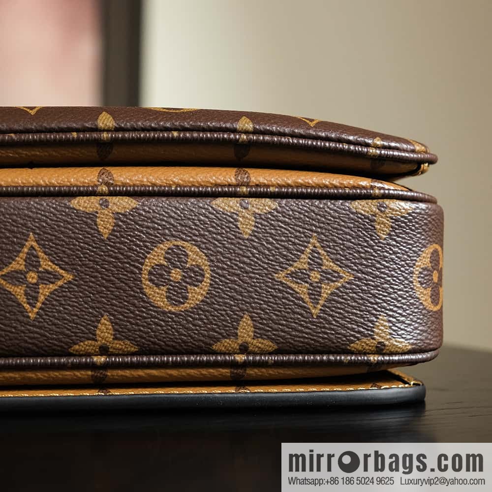 LV ππππππππ πππππ chip rhombus code messenger bag series M44876