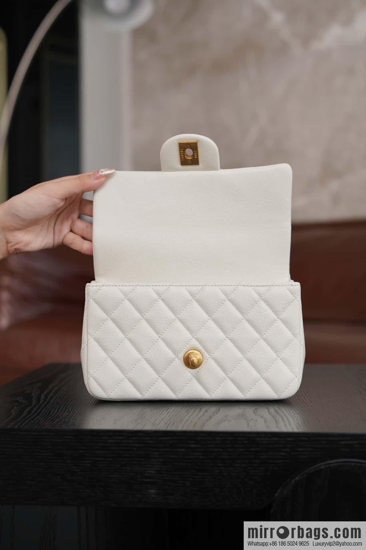 CHANEL 21S Handle CF Mini Platinum 🤍 AS2431
