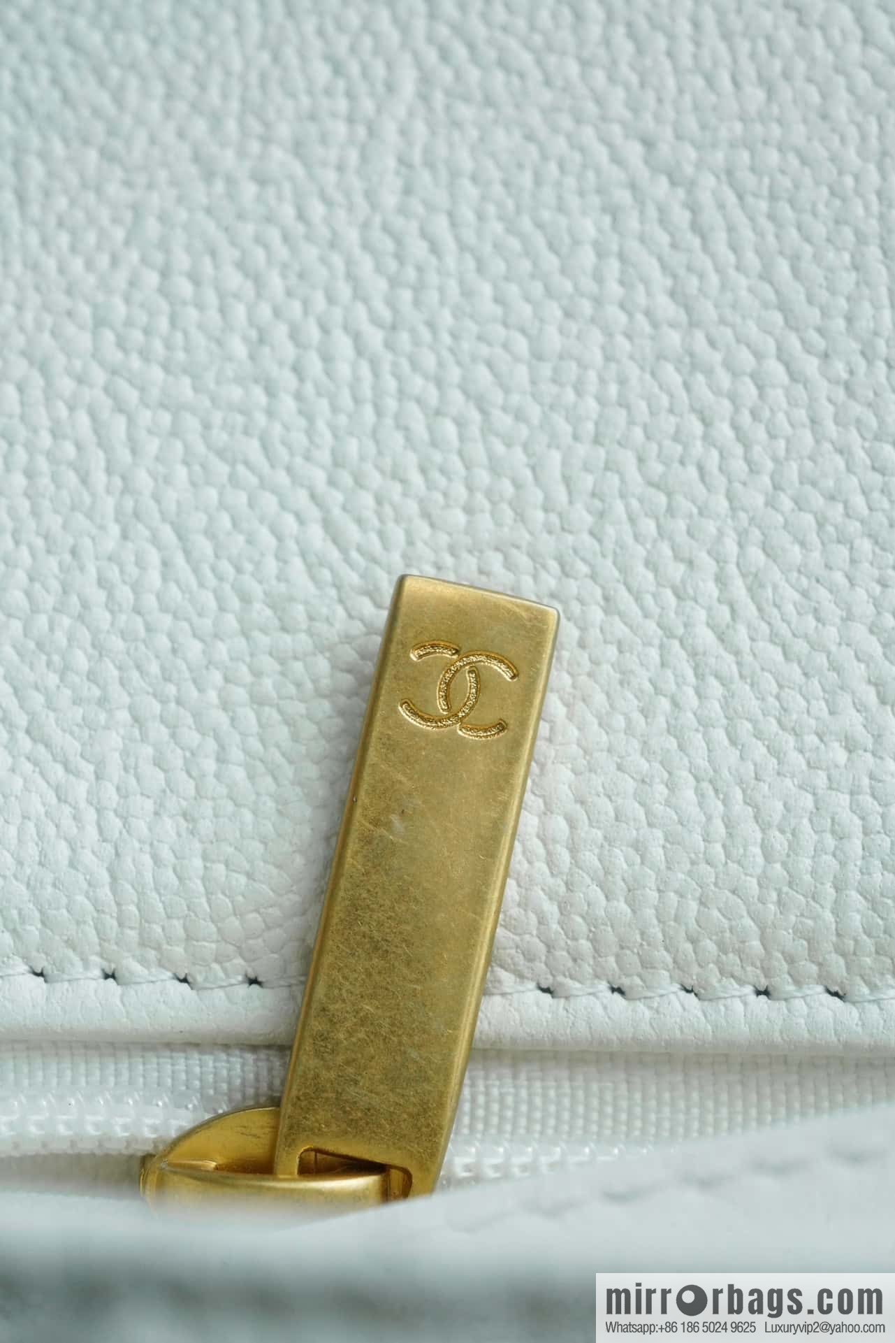 CHANEL 21S Handle CF Mini Platinum 🤍 AS2431