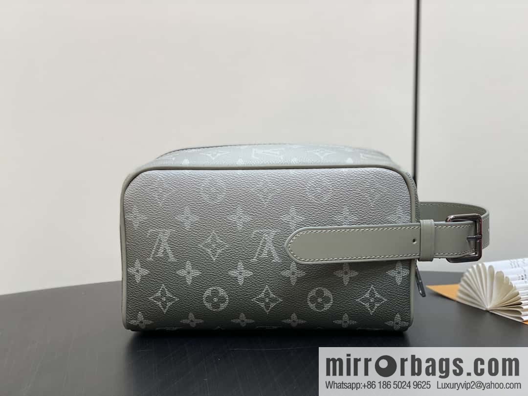 [Original single boutique] M11599 gray gradual change toilet bag cosmetic bag series Locker Dopp Kit toilet bag