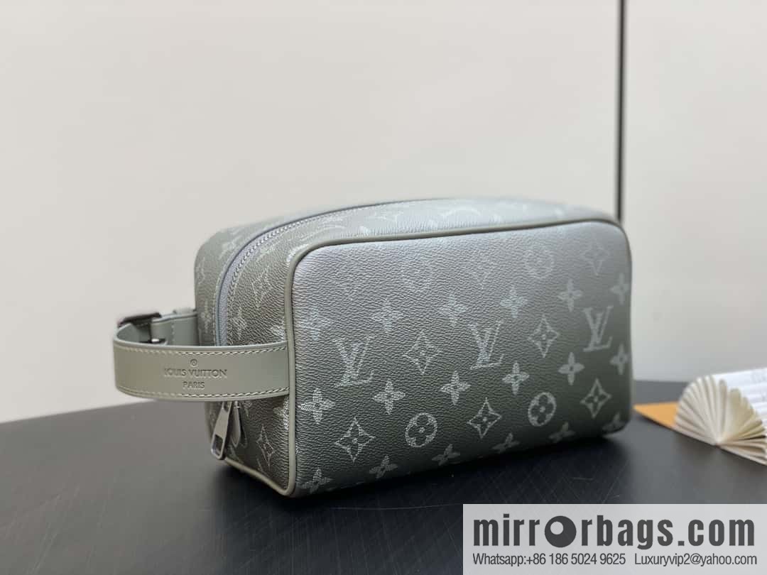 [Original single boutique] M11599 gray gradual change toilet bag cosmetic bag series Locker Dopp Kit toilet bag
