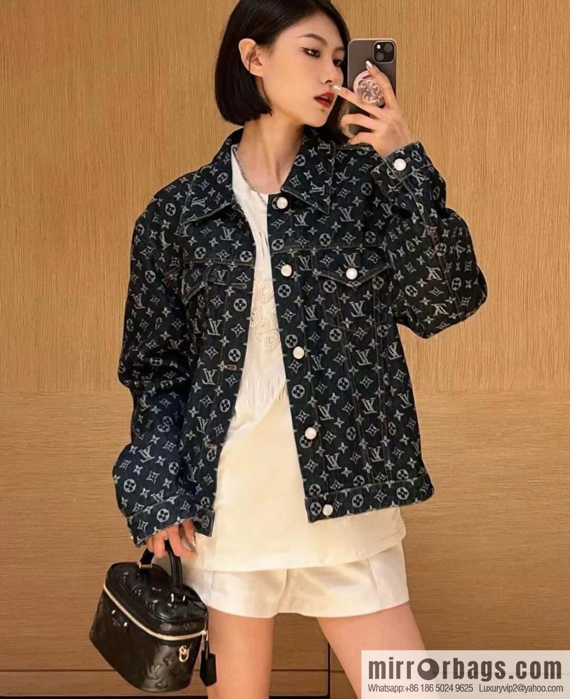 [Original order boutique] M25123 black, full leather embossed cosmetic bag series, variable size chip version M25219 white M25123 black, this Vanity small handbag.