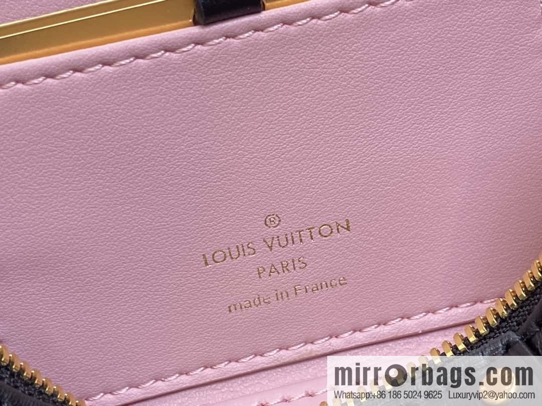 [Original order boutique] M25123 black, full leather embossed cosmetic bag series, variable size chip version M25219 white M25123 black, this Vanity small handbag.