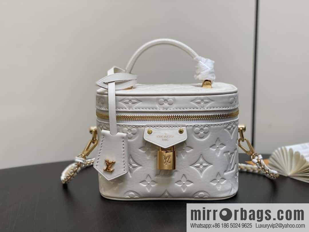 [Original order boutique] M25129 white, full leather embossed cosmetic bag series, variable size chip version M25219 white M25123 black, this Vanity small handbag.