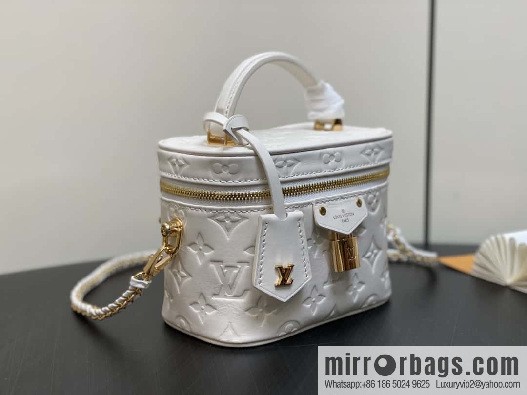 [Original order boutique] M25129 white, full leather embossed cosmetic bag series, variable size chip version M25219 white M25123 black, this Vanity small handbag.