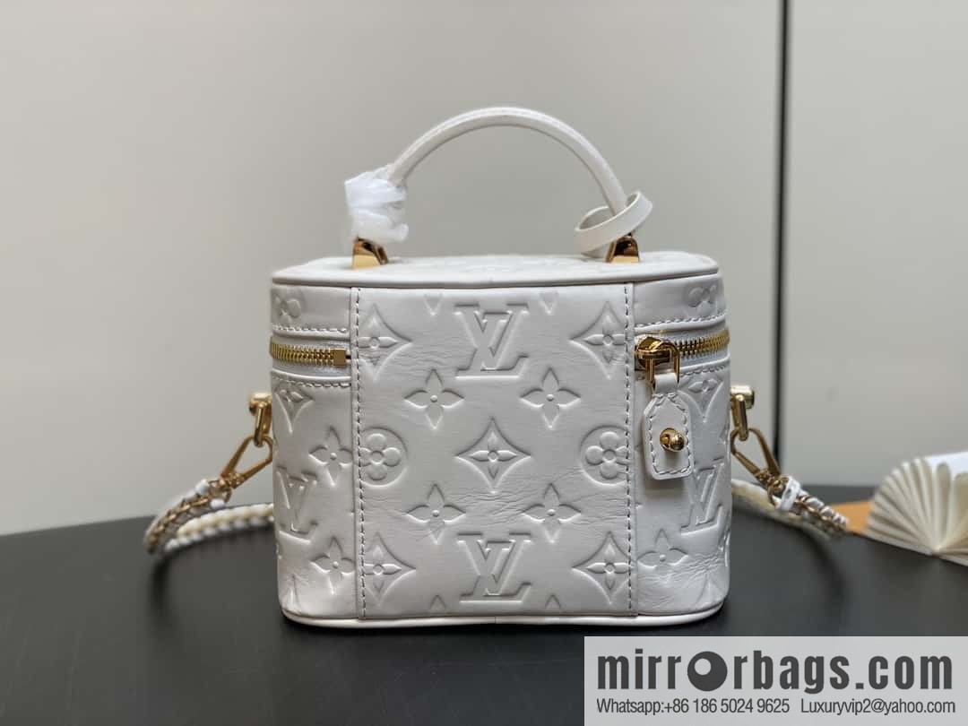 [Original order boutique] M25129 white, full leather embossed cosmetic bag series, variable size chip version M25219 white M25123 black, this Vanity small handbag.