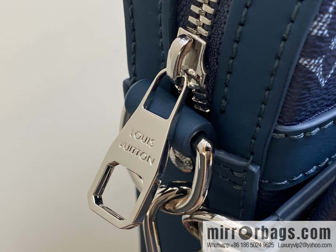 [Original single boutique] M11592 blue gradual change men's bag three-piece series, variable code chip version, the latest Trio mailman bag