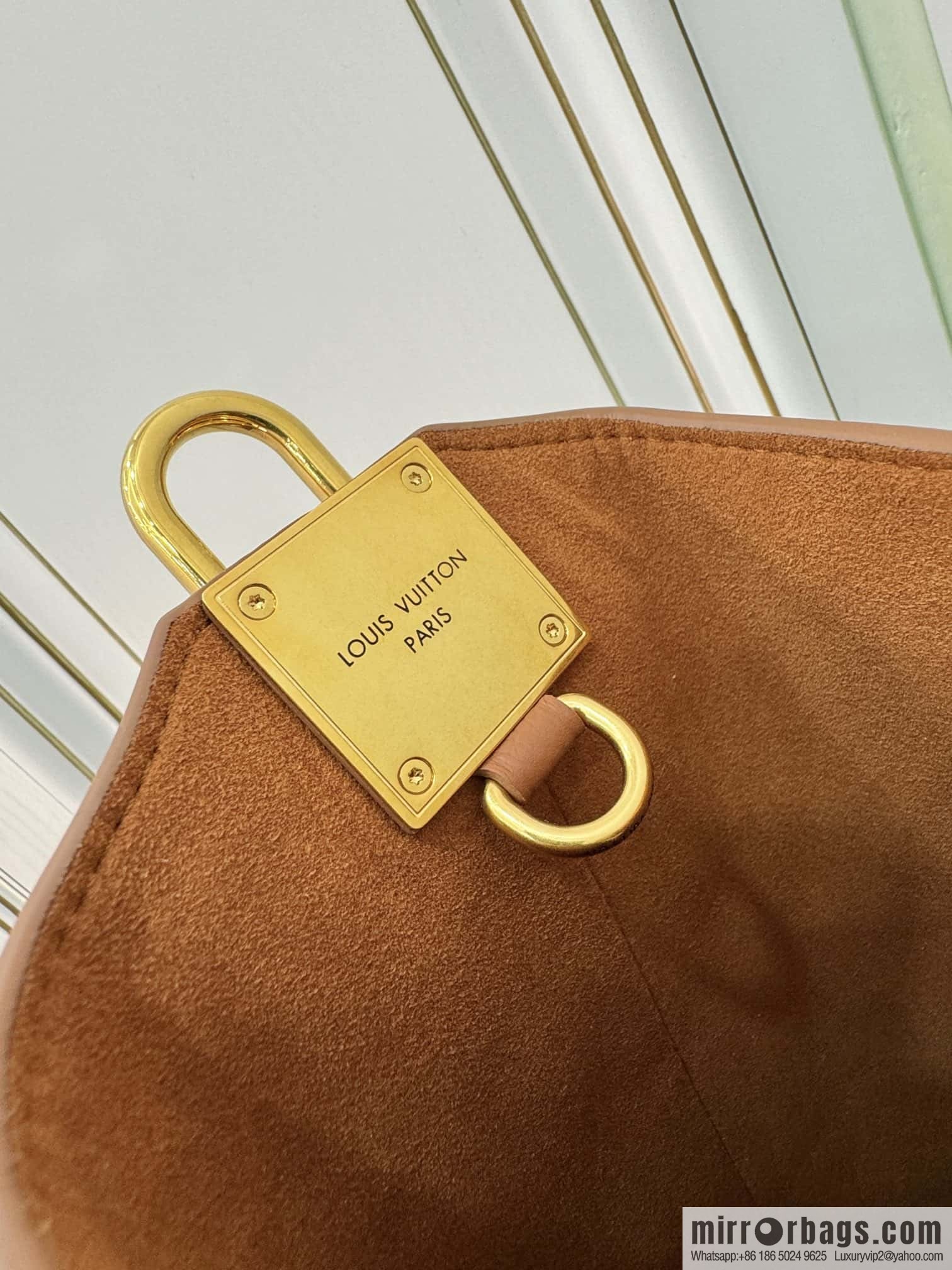 LV M25354 Low Key Hobo PM