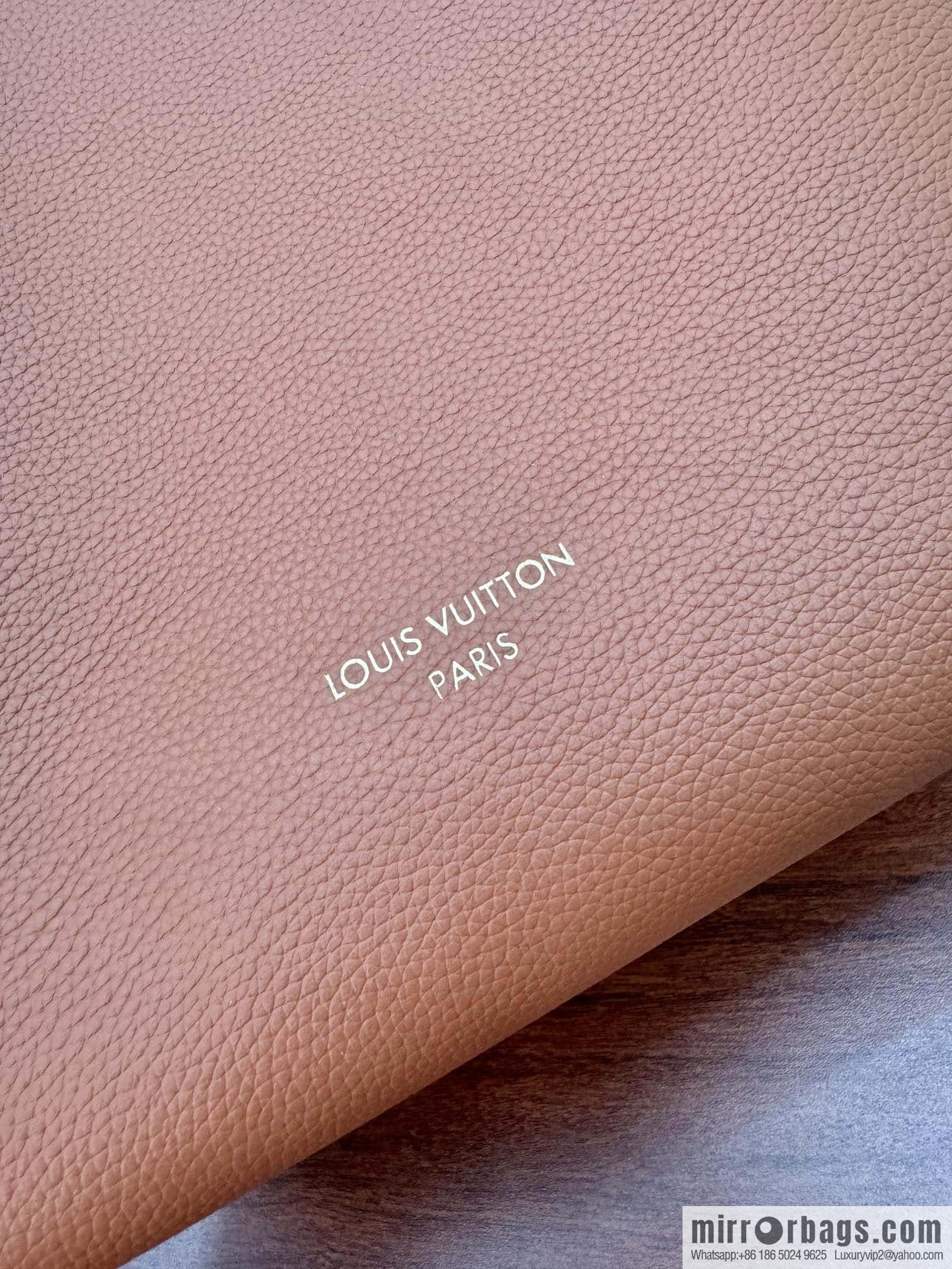 LV M25354 Low Key Hobo PM