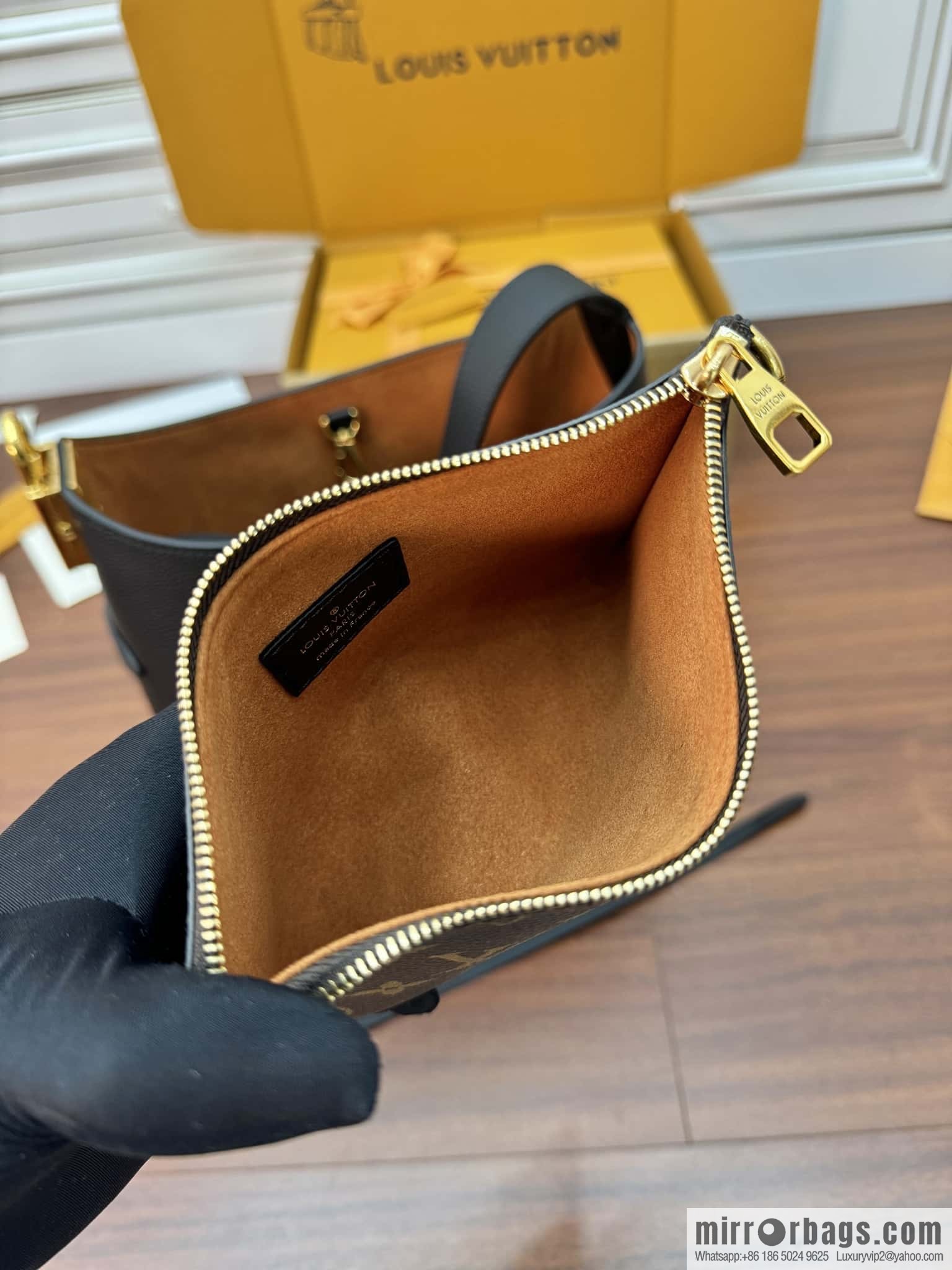 LV M25352 Low Key Hobo PM
