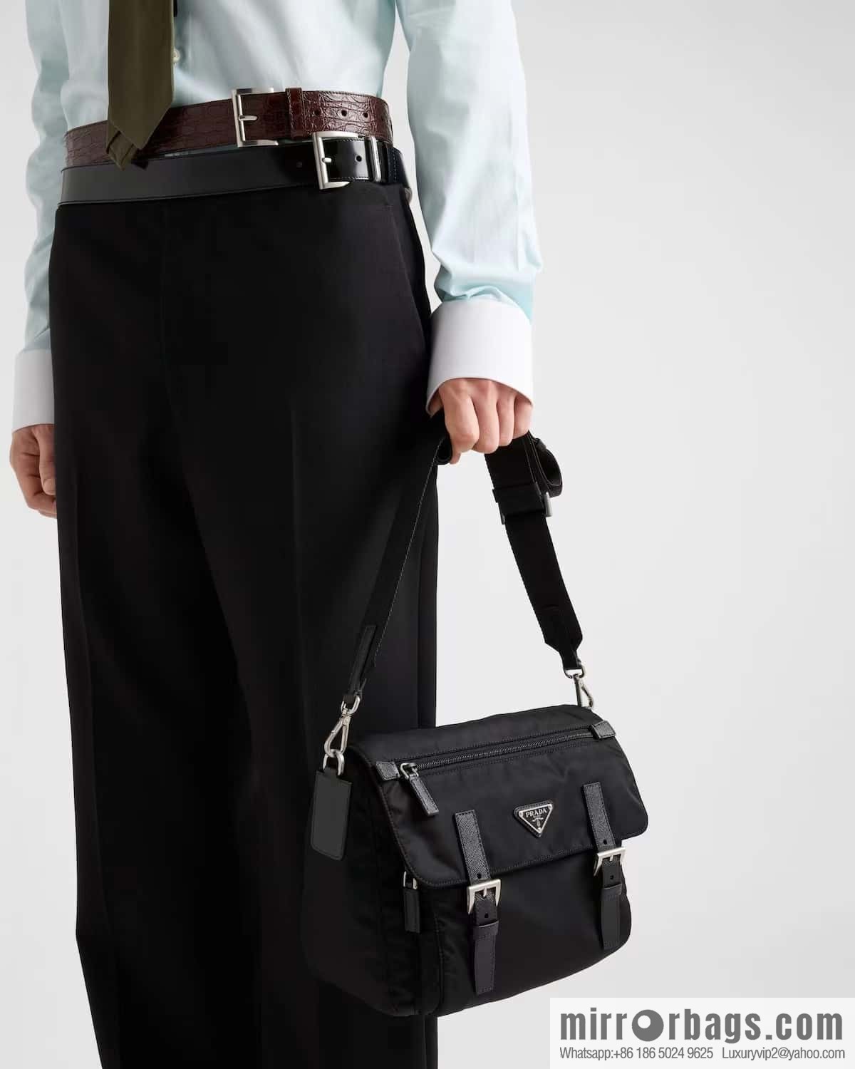 PRADA 🎉 new mailman bag 🎉 2VD071 plus belt