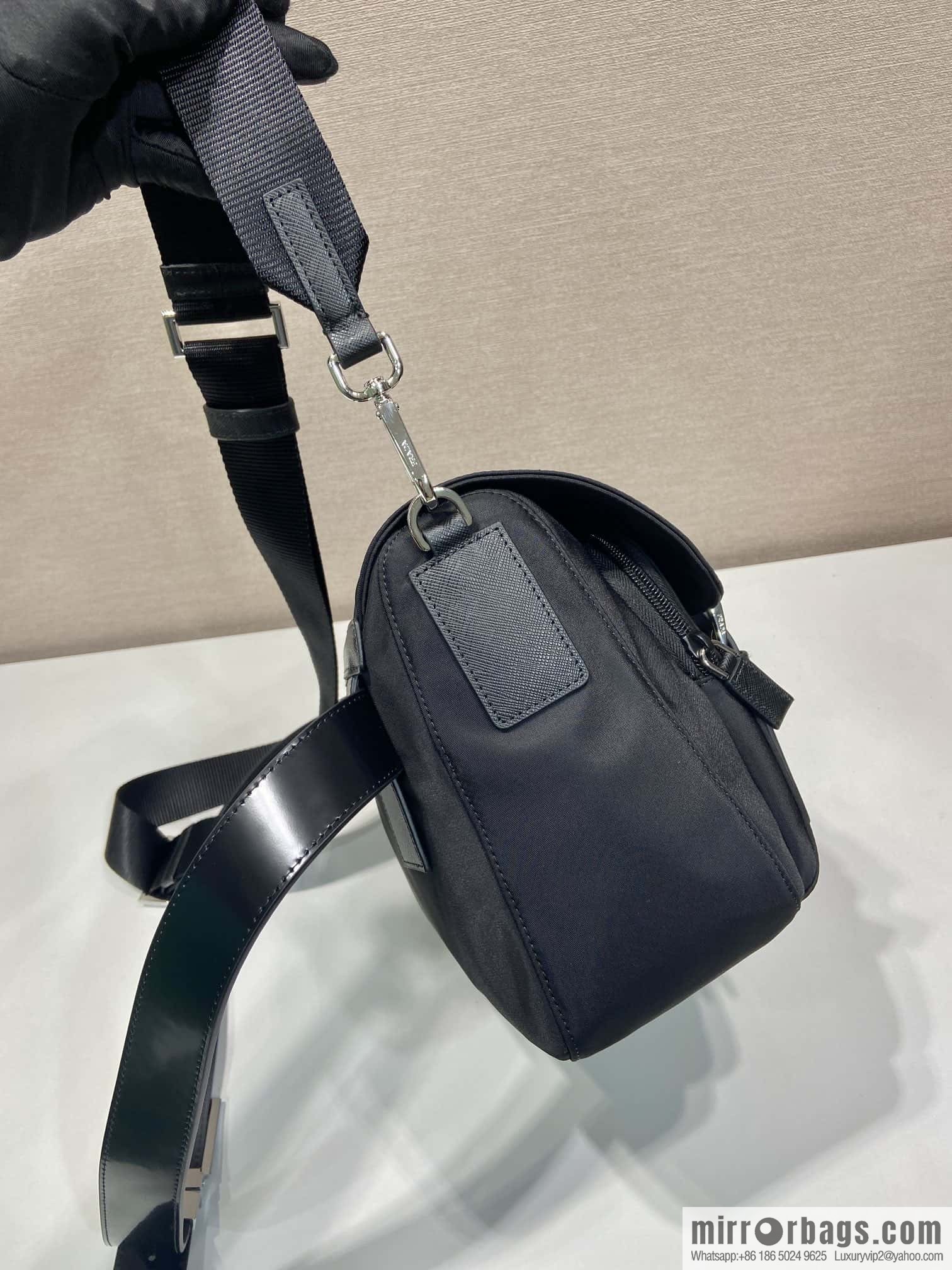 PRADA 🎉 new mailman bag 🎉 2VD071 plus belt