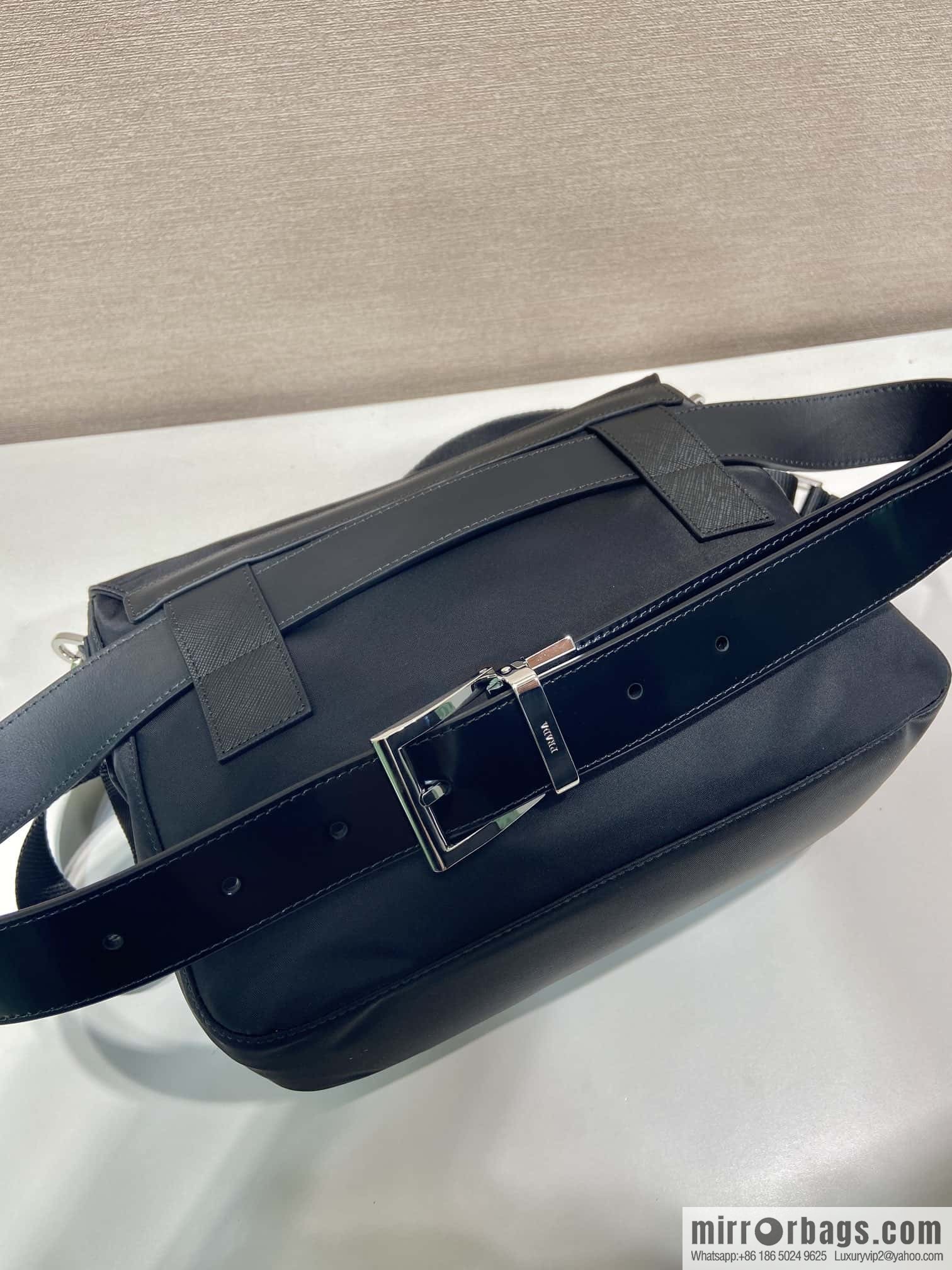 PRADA 🎉 new mailman bag 🎉 2VD071 plus belt