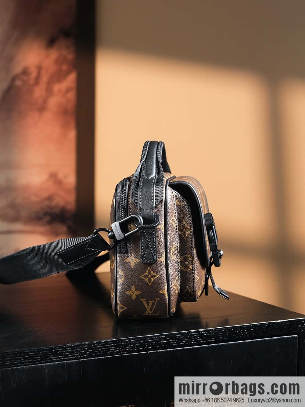 LV 𝐐𝐔𝐄𝐒𝐓 chip rhombus code messenger bag series #M