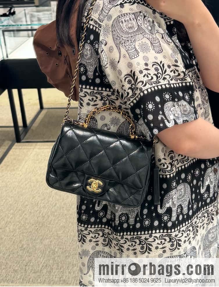 CHANEL 24b Flap New thick chain handle, fat square, small AS5032 B17665 94305