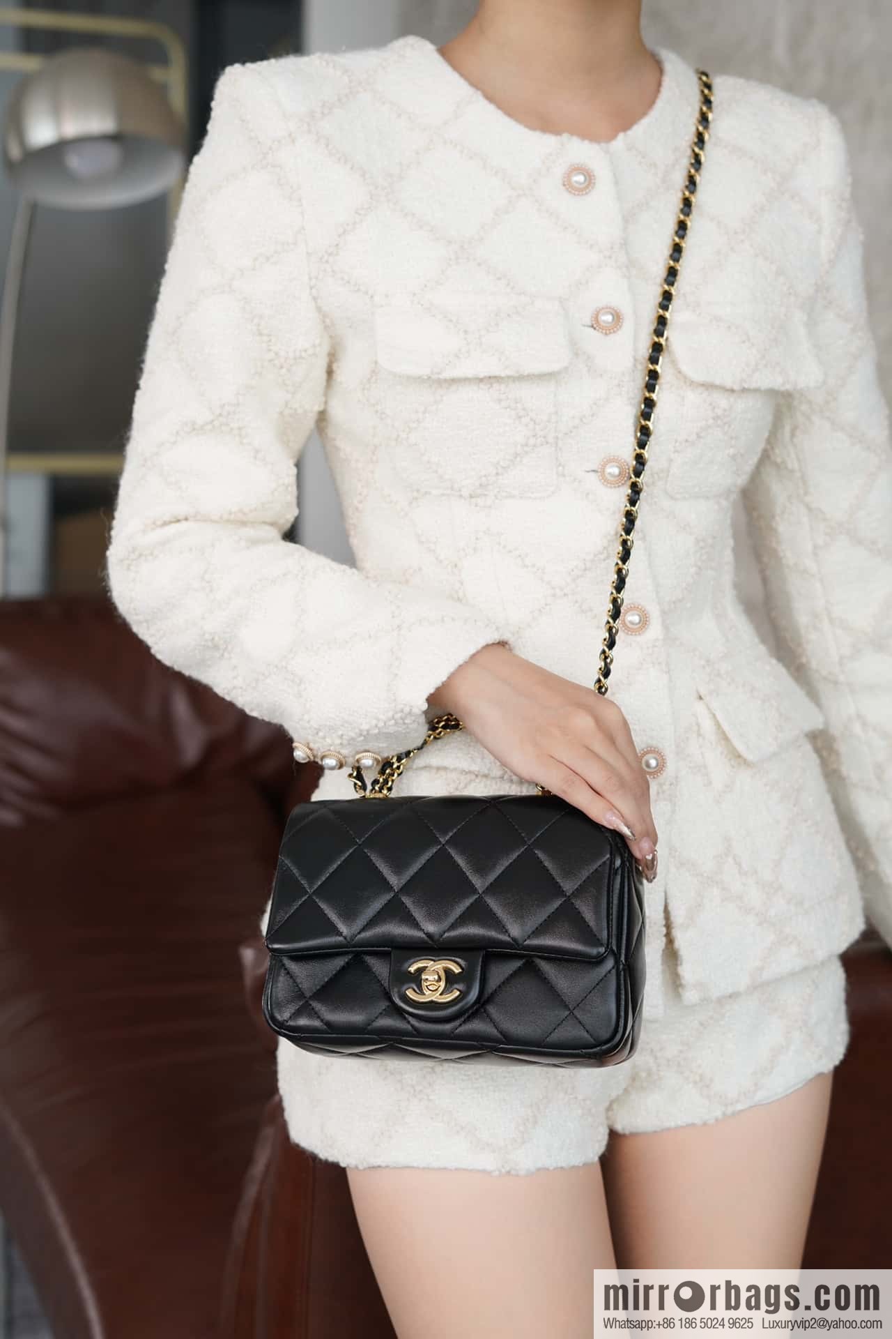 CHANEL 24b Flap New thick chain handle, fat square, small AS5032 B17665 94305