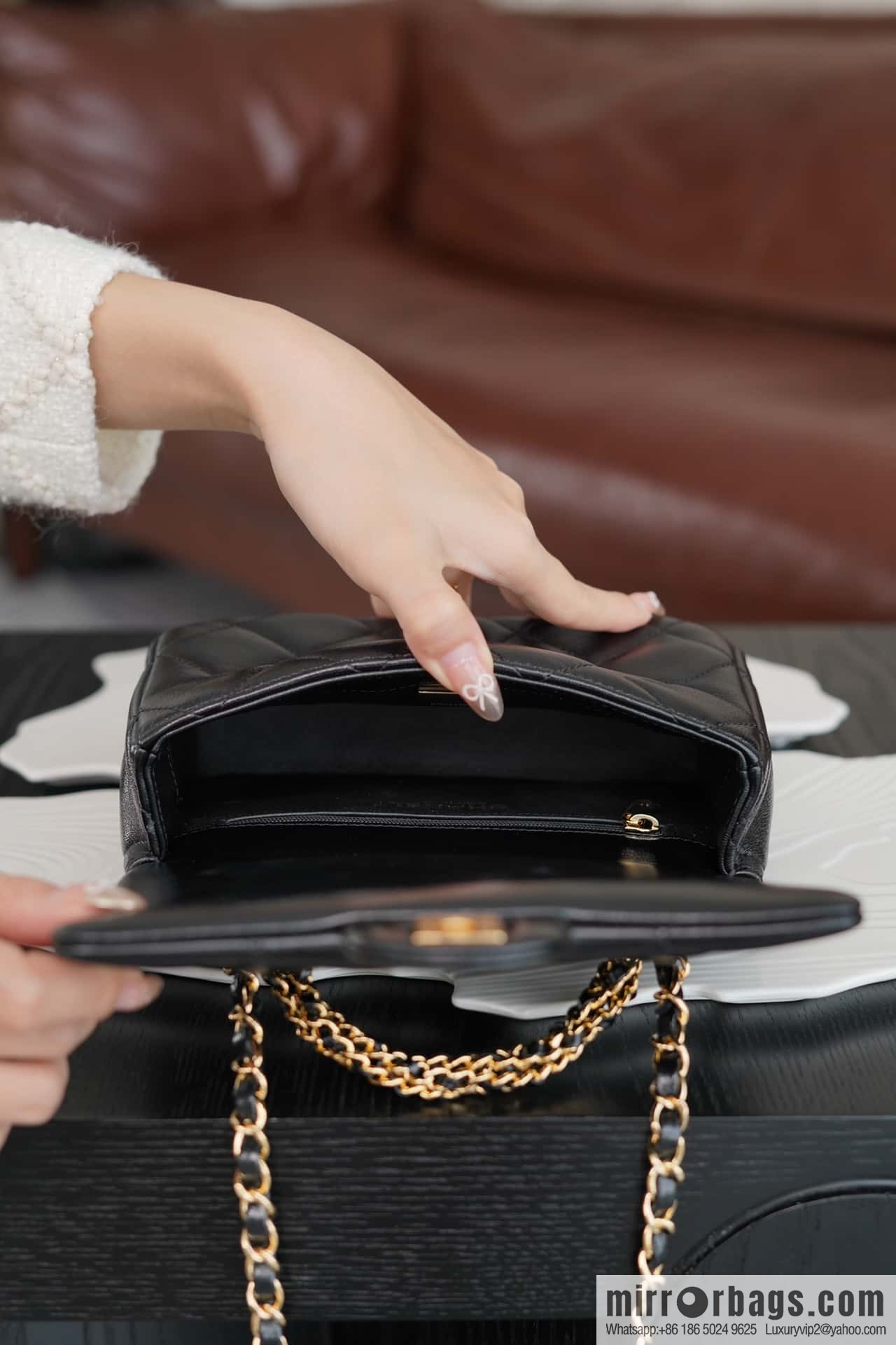 CHANEL 24b Flap New thick chain handle, fat square, small AS5032 B17665 94305