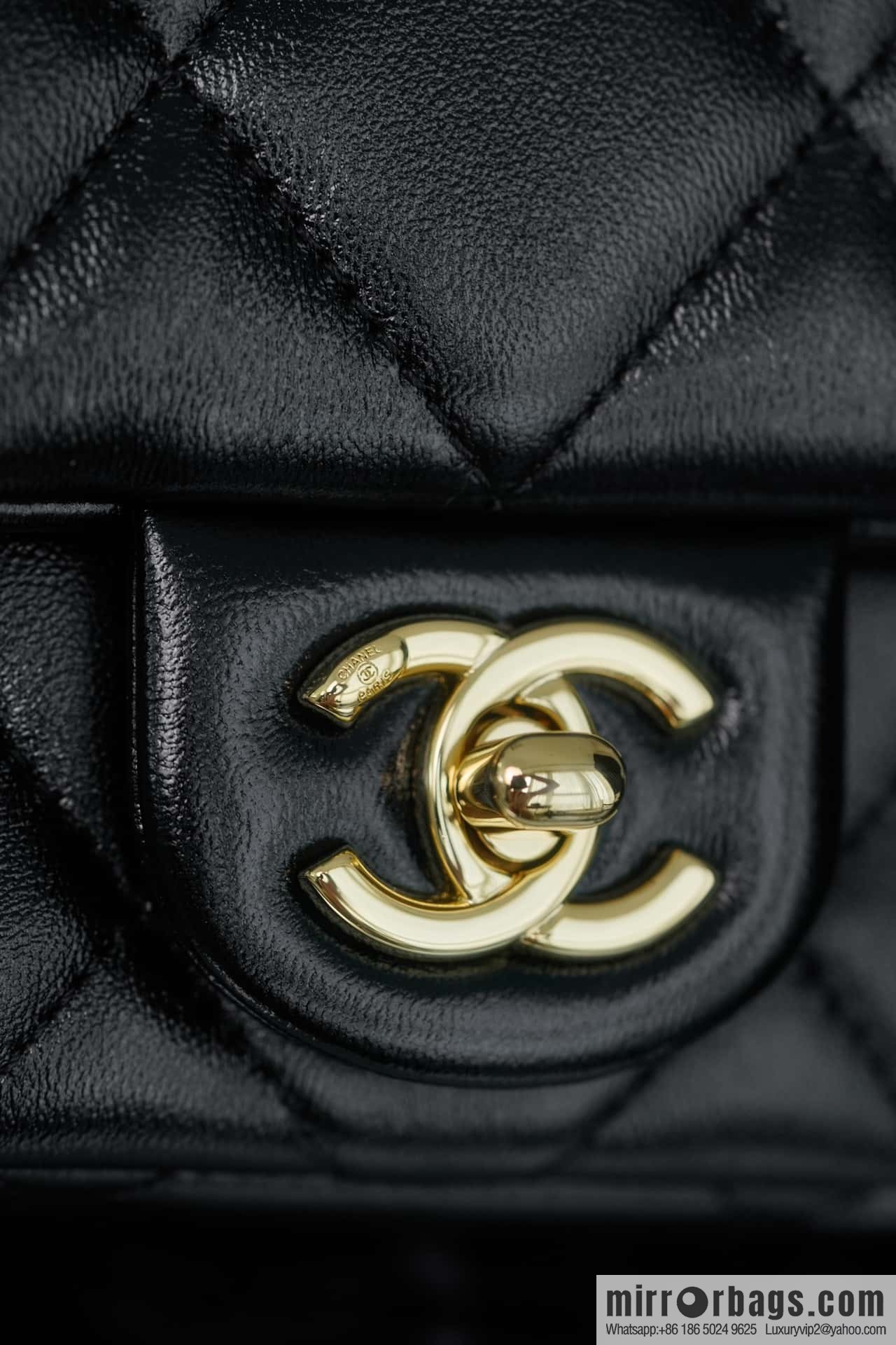 CHANEL 24b Flap New thick chain handle, fat square, small AS5032 B17665 94305