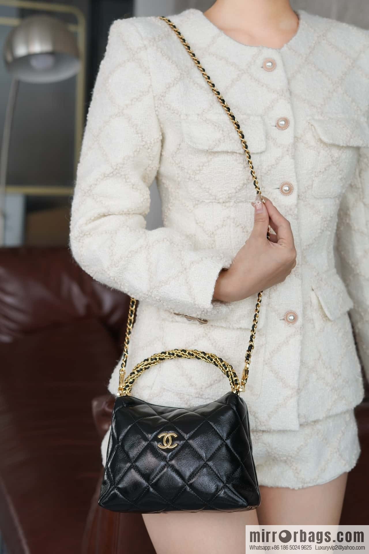 CHANEL 24b new thick chain handle, lunch box bag, black π€ AP4189 B17675 NZG79
