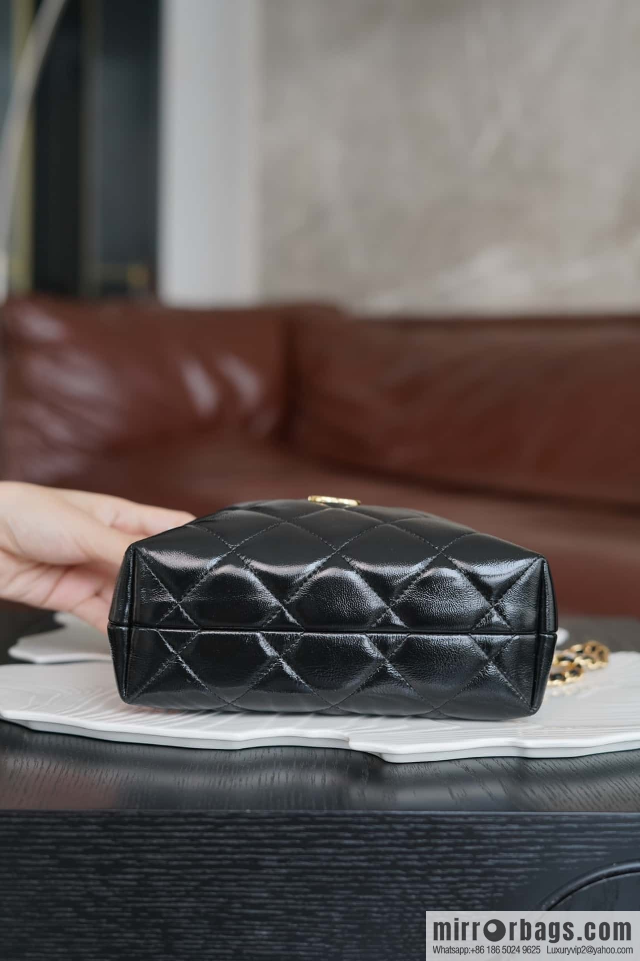 CHANEL 24b new thick chain handle, lunch box bag, black π€ AP4189 B17675 NZG79