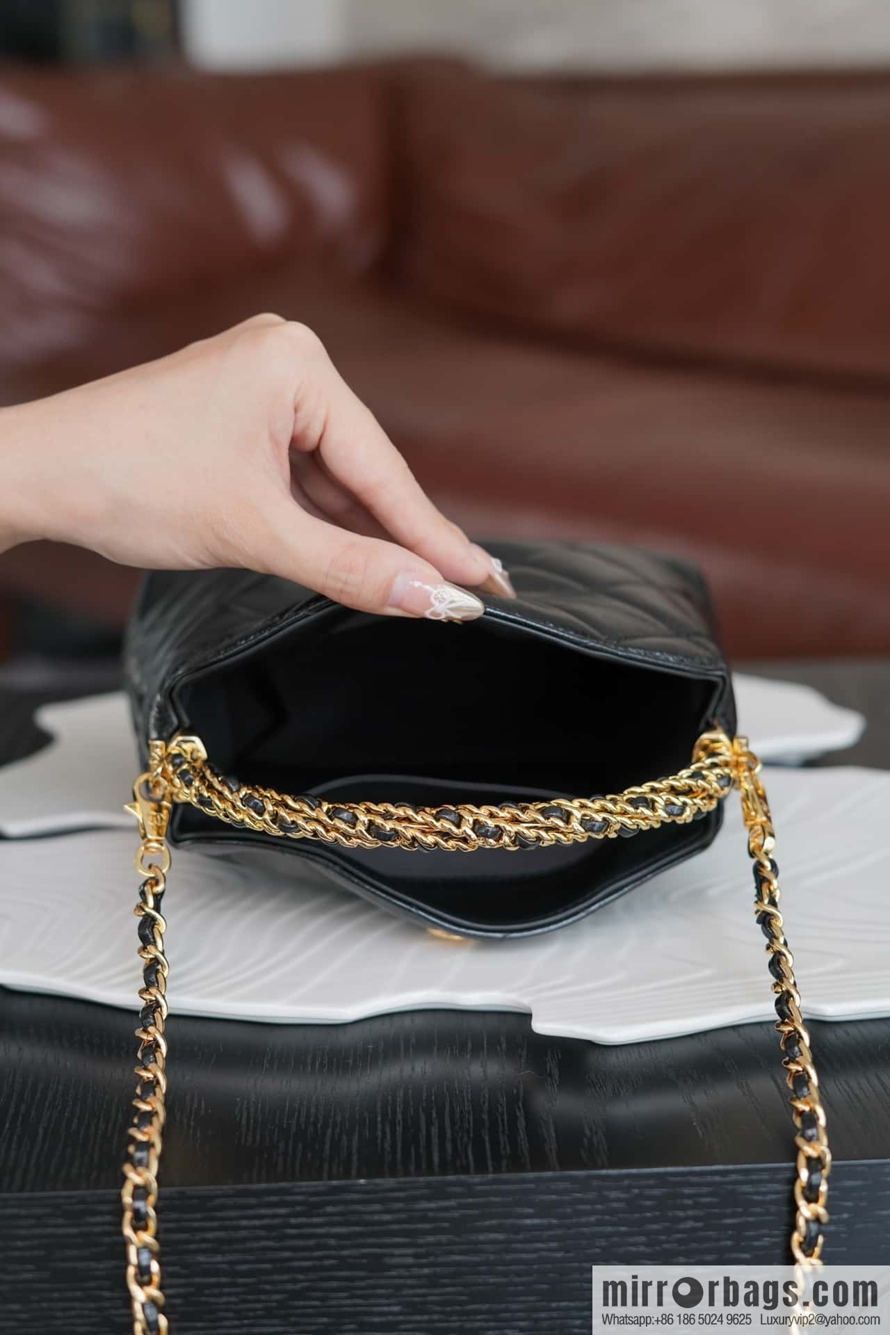CHANEL 24b new thick chain handle, lunch box bag, black π€ AP4189 B17675 NZG79