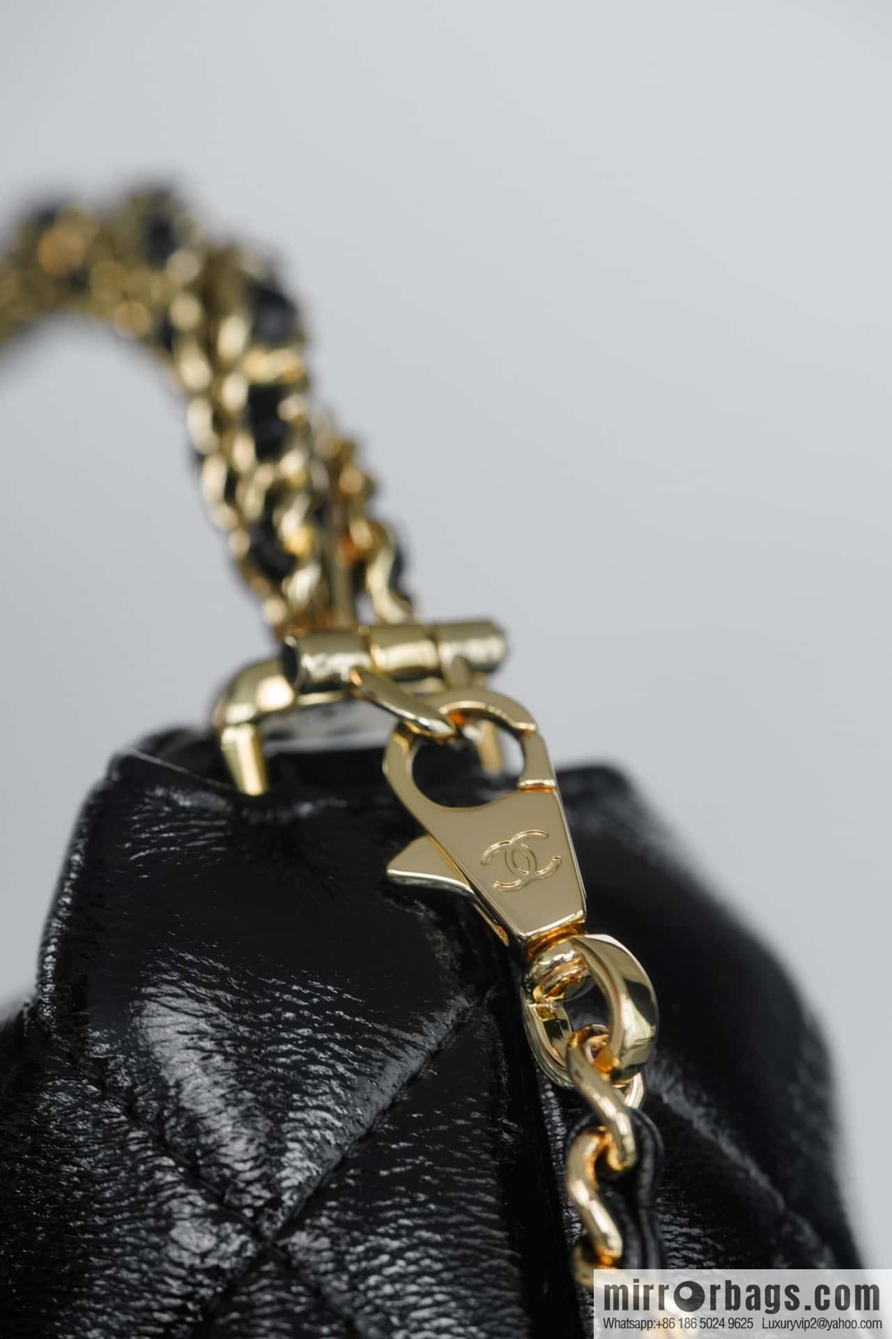 CHANEL 24b new thick chain handle, lunch box bag, black π€ AP4189 B17675 NZG79