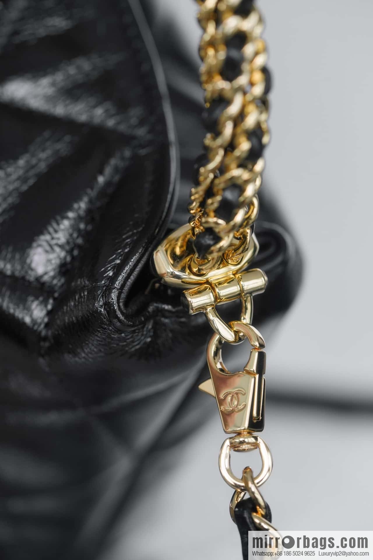 CHANEL 24b new thick chain handle, lunch box bag, black π€ AP4189 B17675 NZG79