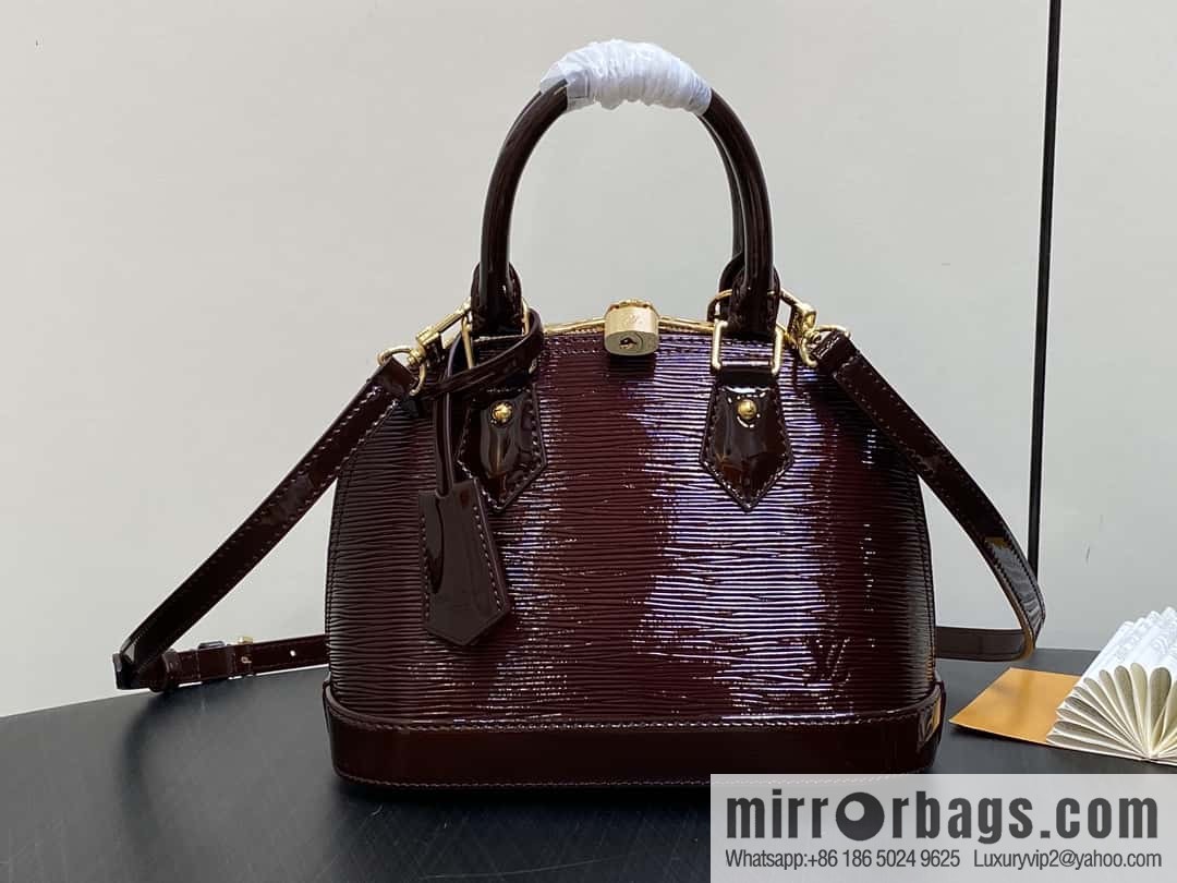 M40301 burgundy patent leather, water ripple shell bag series Alma shell BB handbag M24597 40301 apricot, water ripple (mirror patent leather) This Alma BB handbag