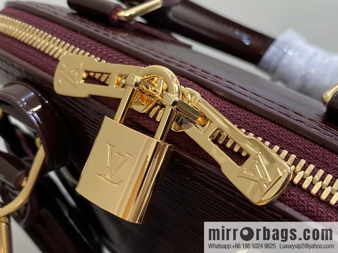 M40301 burgundy patent leather, water ripple shell bag series Alma shell BB handbag M24597 40301 apricot, water ripple (mirror patent leather) This Alma BB handbag