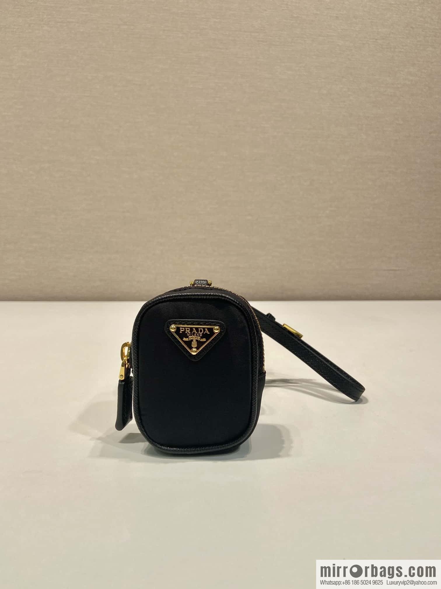 PRADA 🎉 Mini Bag 🎉 1TT200 New 🎉🎉 Black