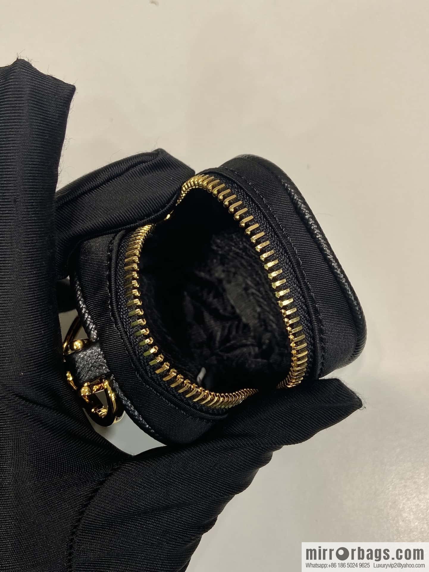 PRADA 🎉 Mini Bag 🎉 1TT200 New 🎉🎉 Black