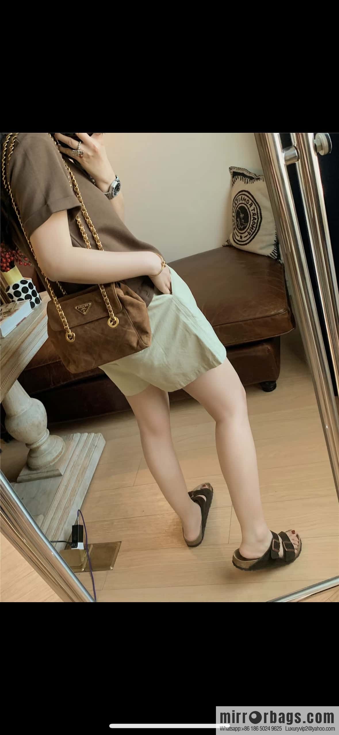 PRADA 🎉 🎉 1BD600 Suede