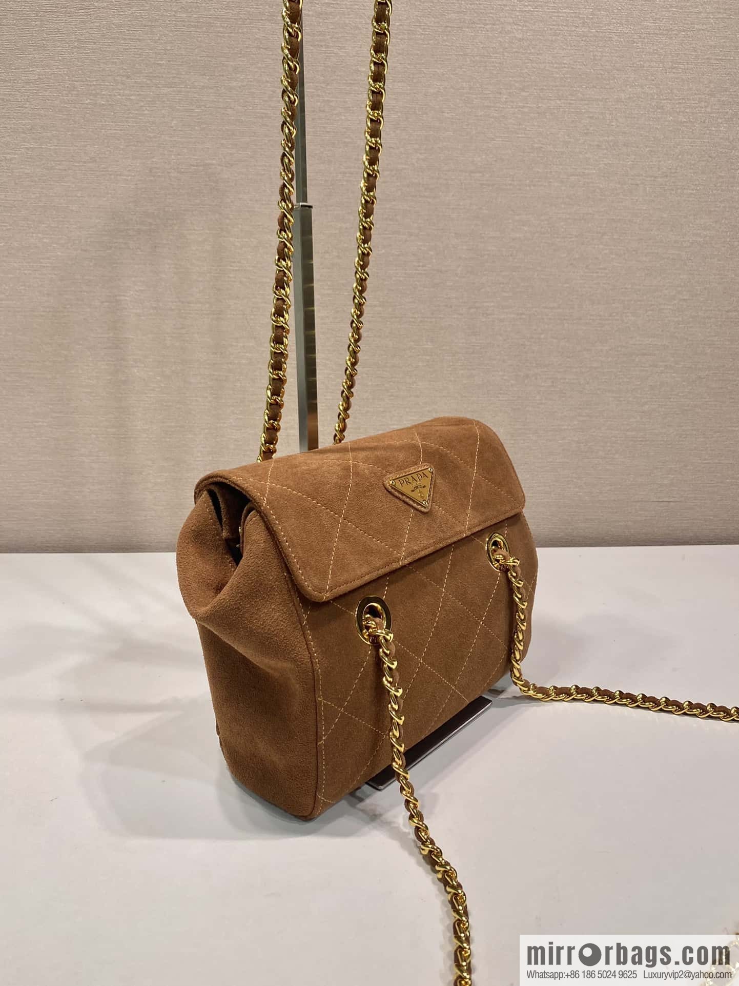 PRADA 🎉 🎉 1BD600 Suede